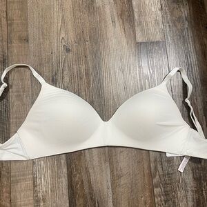 White Victoria secret wireless bra 36D